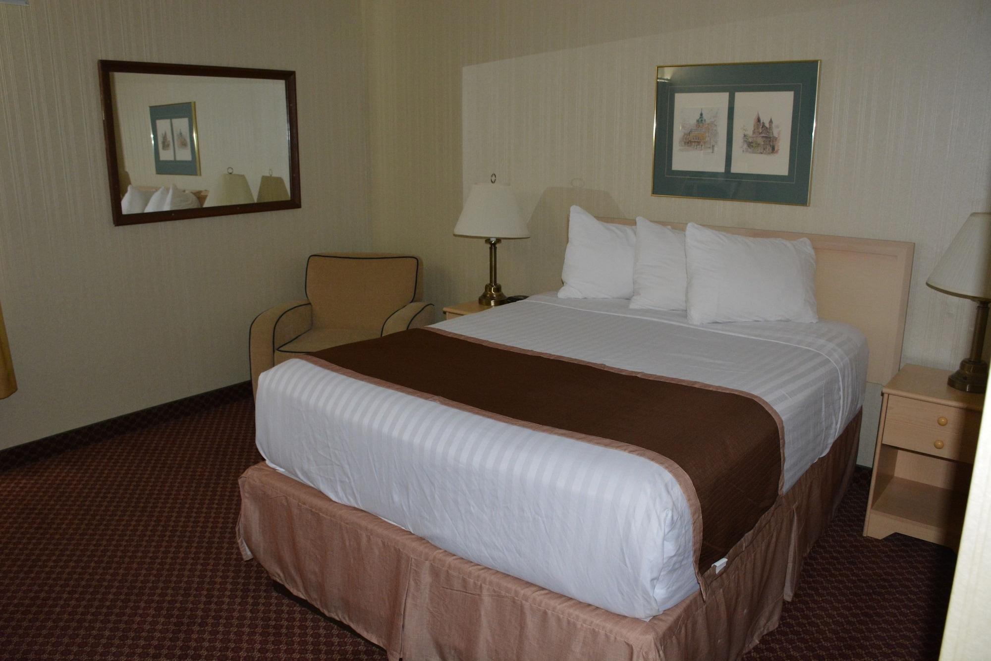 Travelodge By Wyndham Lethbridge Esterno foto