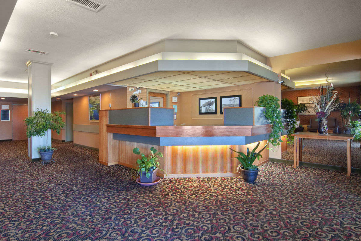 Travelodge By Wyndham Lethbridge Esterno foto